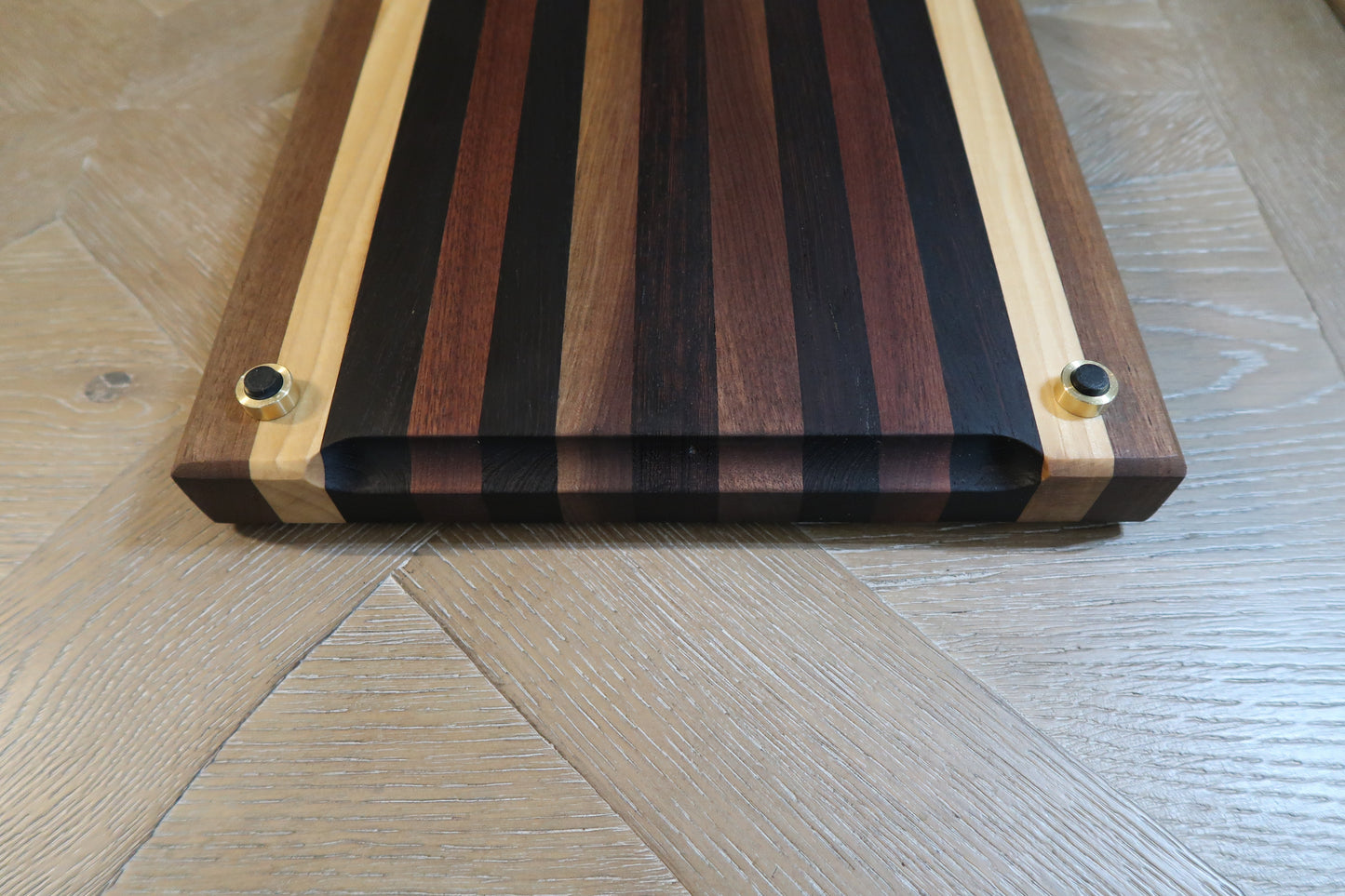 WALNUT & WENGE & MAPLE CUTTING BOARD WITH JUICE GROOVE/SOLID BRASS FEET