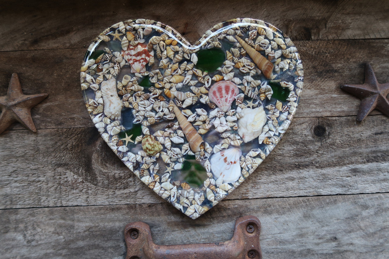 OCEAN SHELL THEMED RESIN HEART