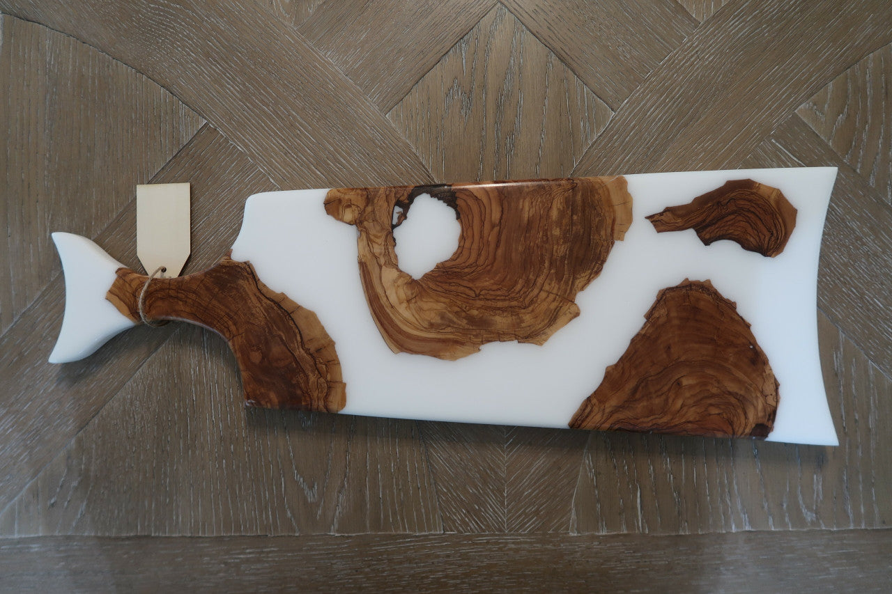 FISH TAIL HANDLE CHARCUTERIE/CHEESEBOARD OLIVEWOOD AND RESIN
