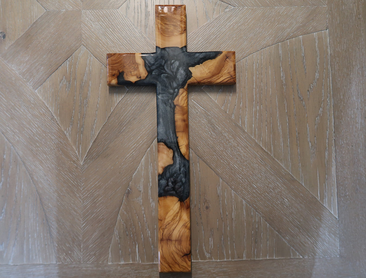 OLIVEWOOD & BATTLESHIP GREY & LIQUID METAL PEARL RESIN LARGE CROSS