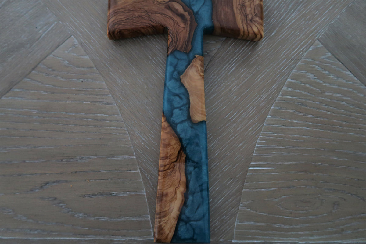 OLIVEWOOD & BORA BORA BLUE RESIN MEDIUM CROSS – effectivecustomwoodworks