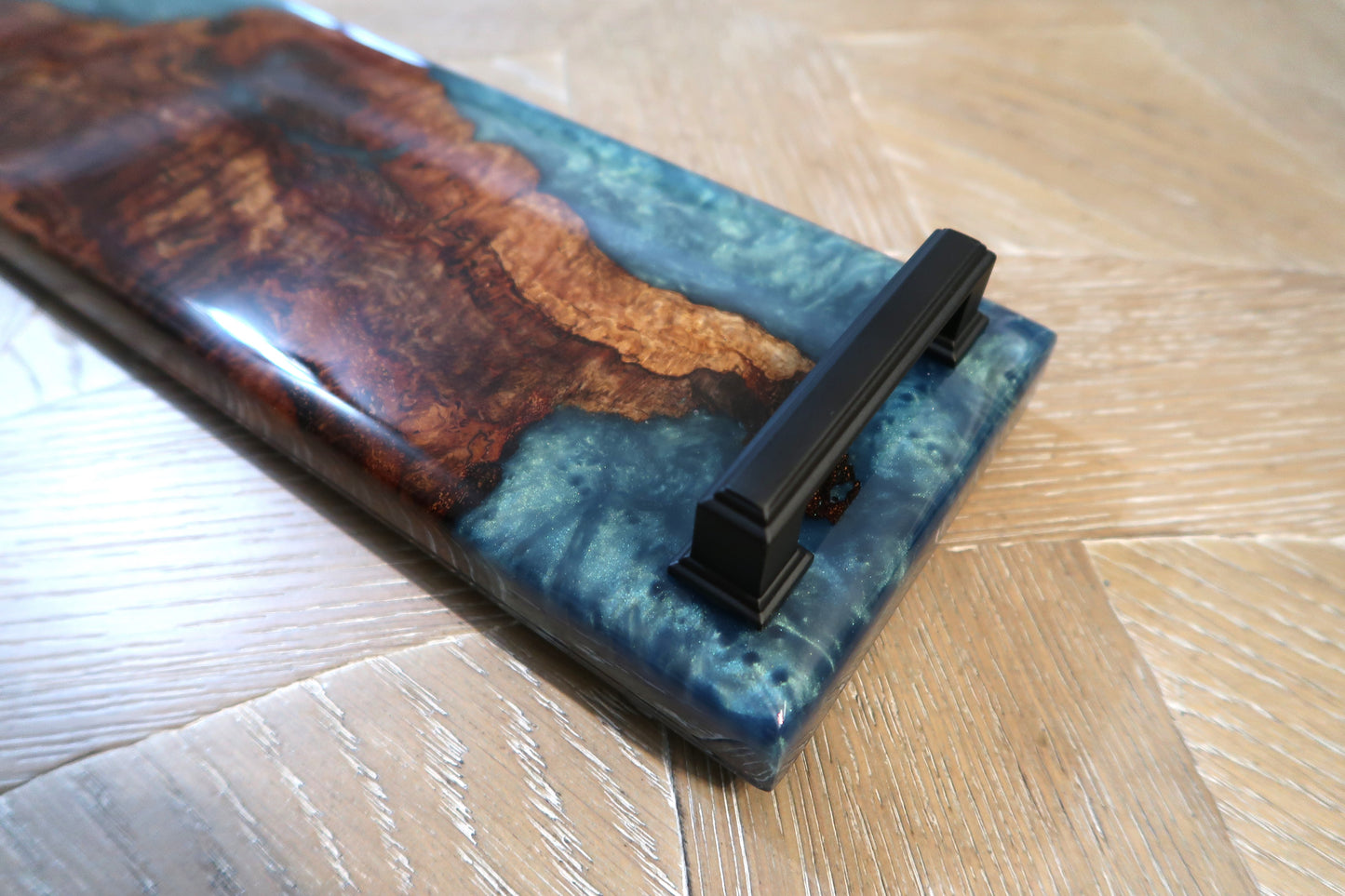 OAK BURL & BORA BORA BLUE SUSHI/CHARCUTERIE/CHEESEBOARD