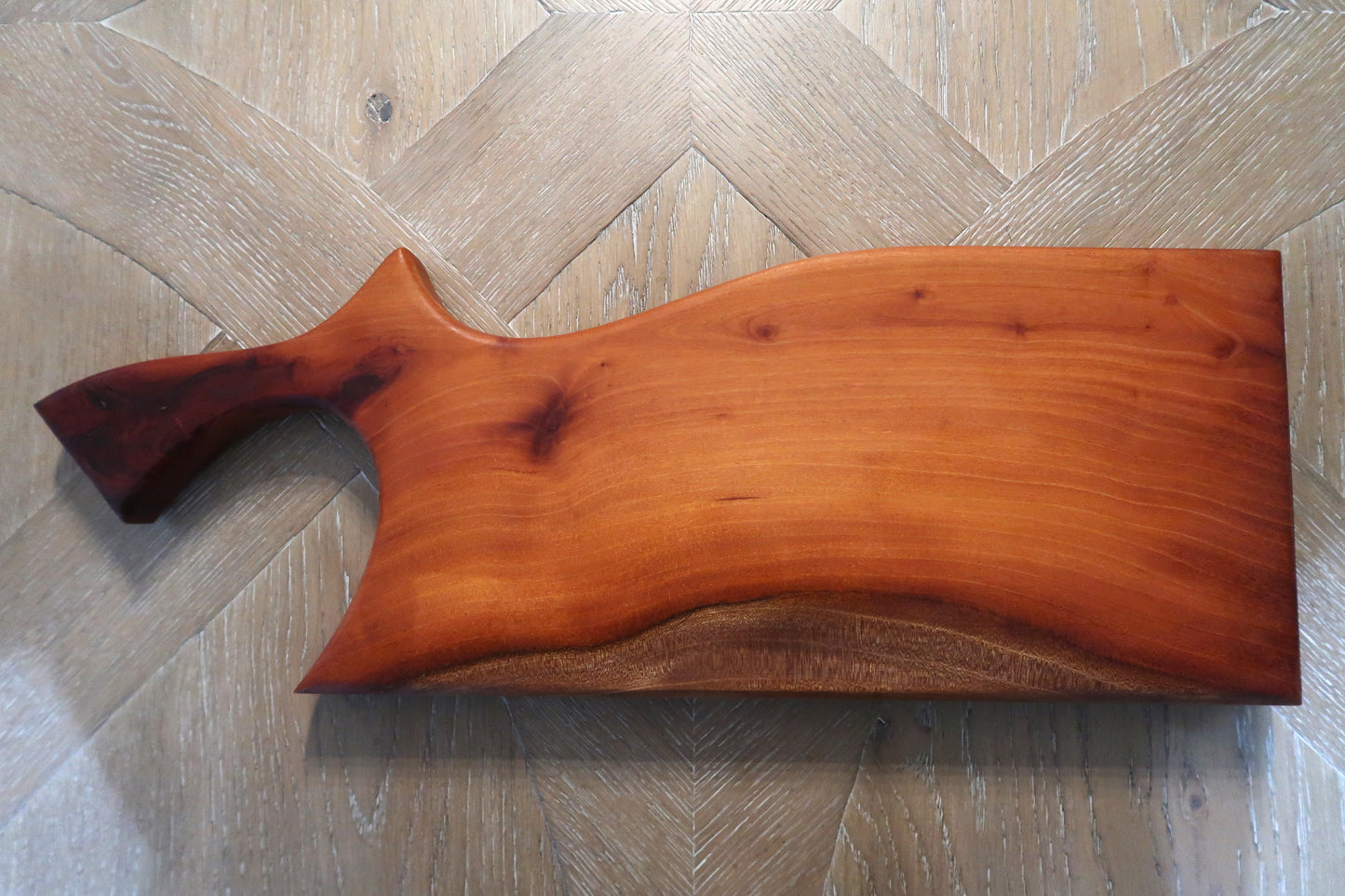 MAHOGANY FUNKY CLEAVER CHARCUTERIE/CHEESE/CUTTING BOARD