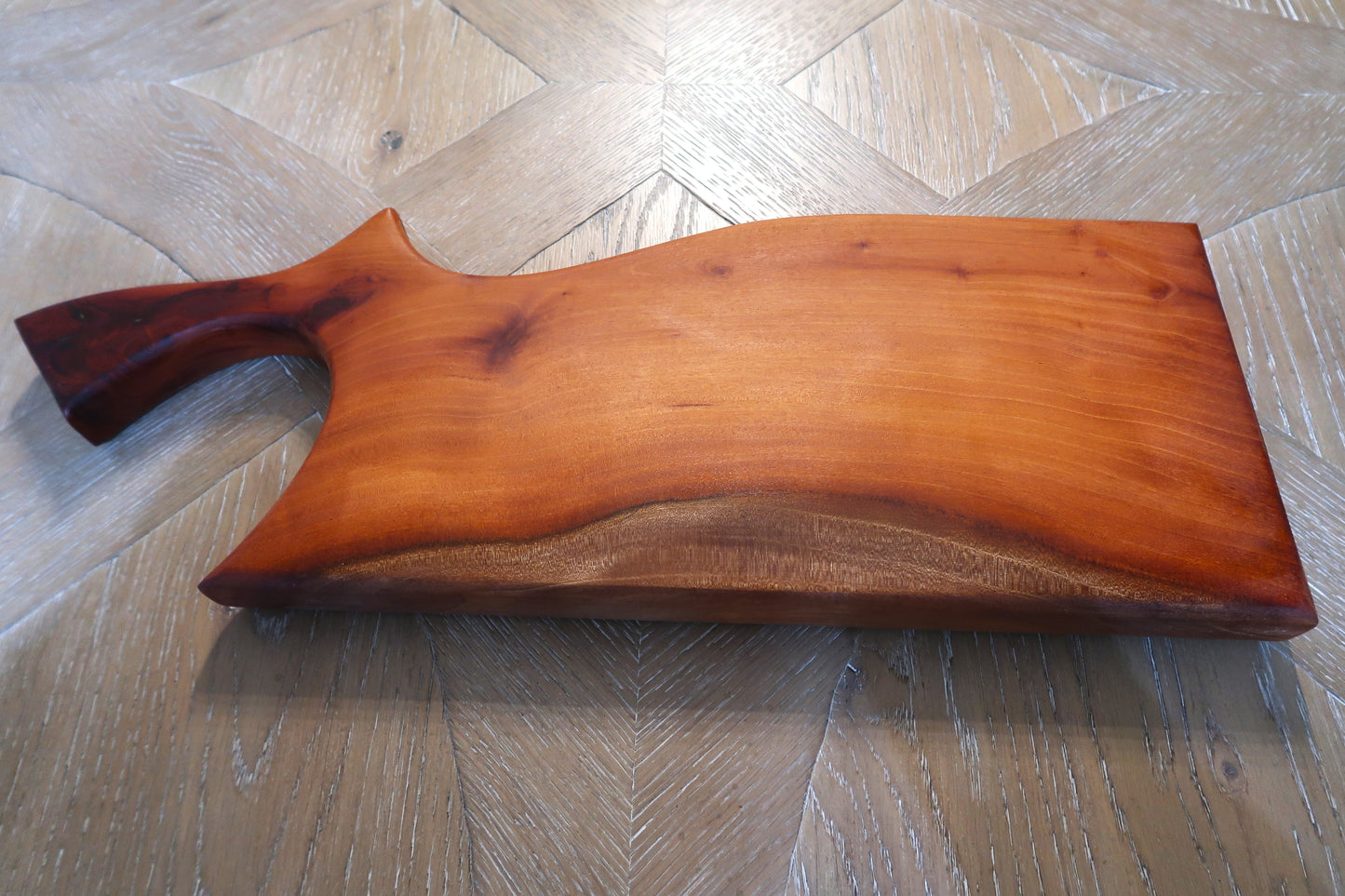 MAHOGANY FUNKY CLEAVER CHARCUTERIE/CHEESE/CUTTING BOARD