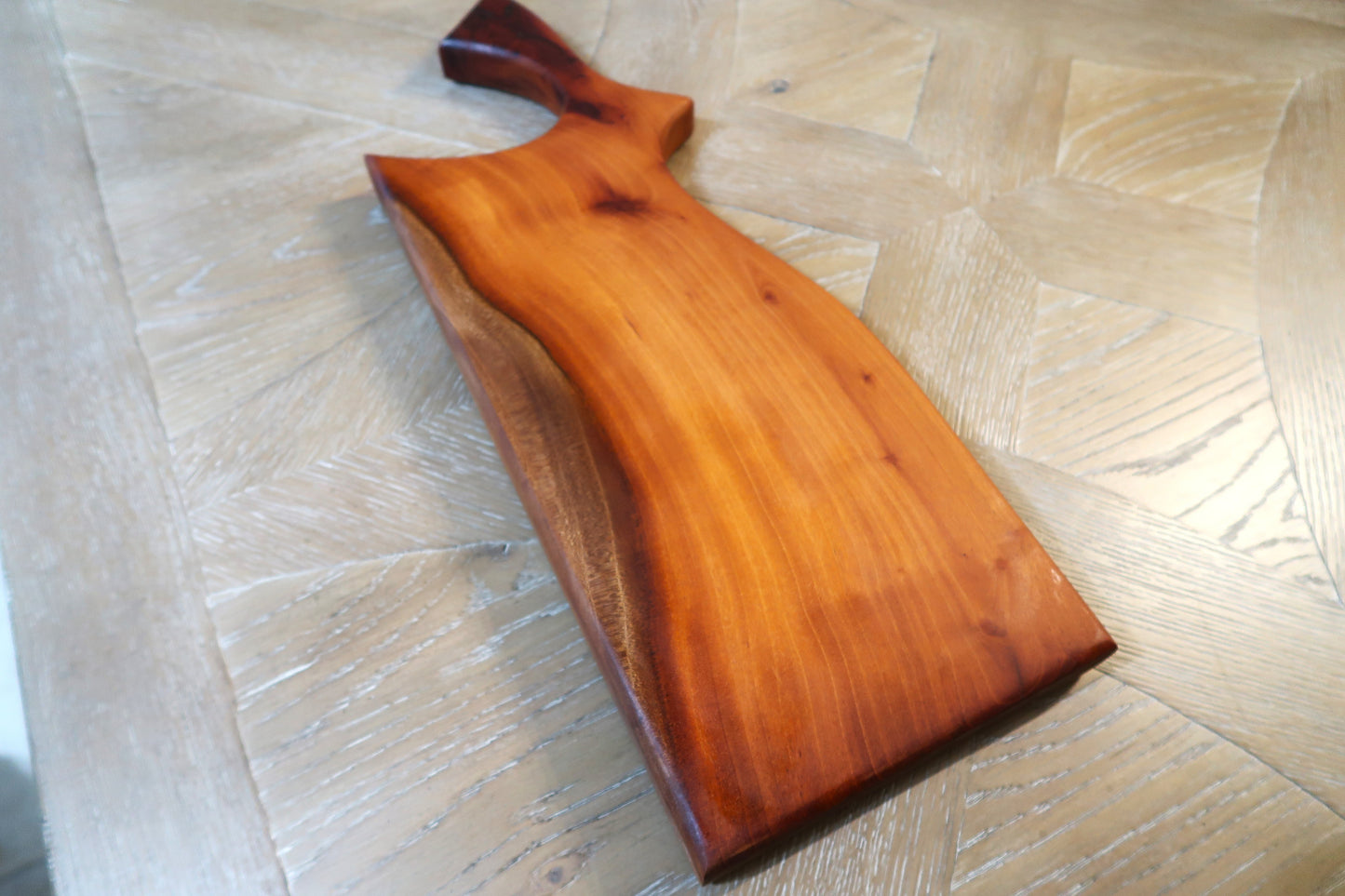 MAHOGANY FUNKY CLEAVER CHARCUTERIE/CHEESE/CUTTING BOARD