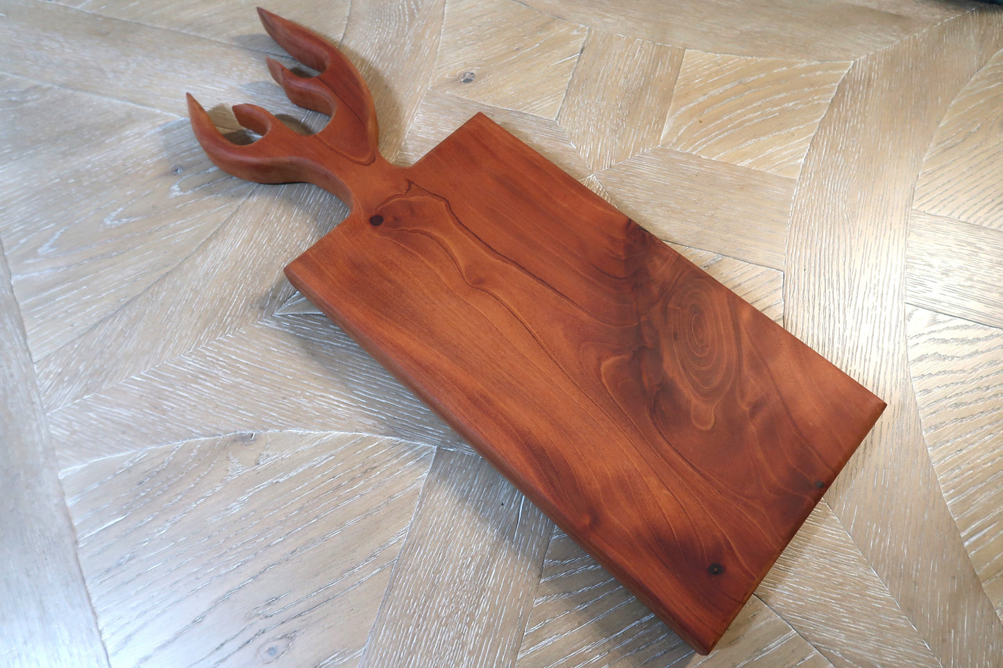 FIRE ANTLER HANDLE CHARCUTERIE/CUTTING BOARD/CHEESE BOARD