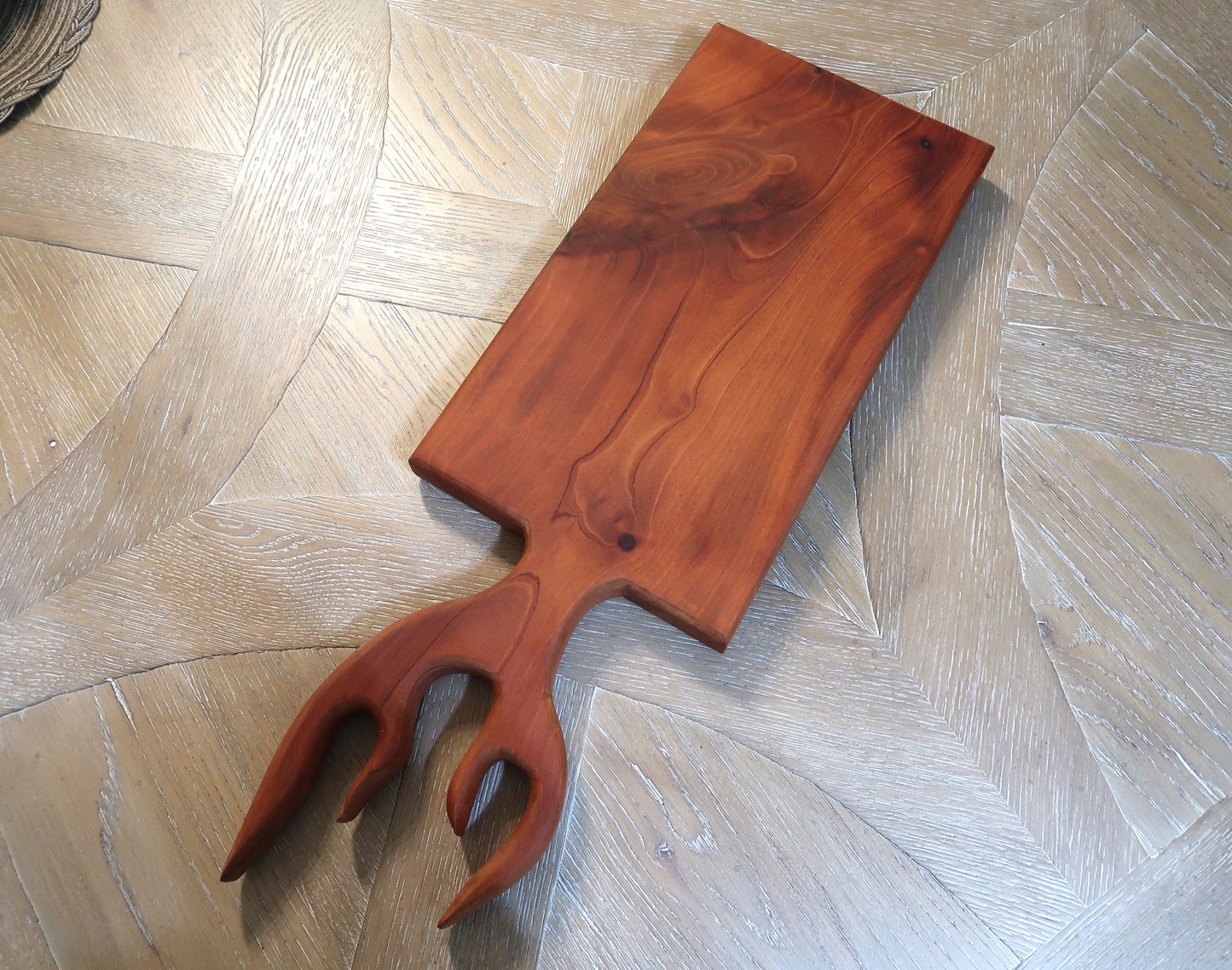 FIRE ANTLER HANDLE CHARCUTERIE/CUTTING BOARD/CHEESE BOARD