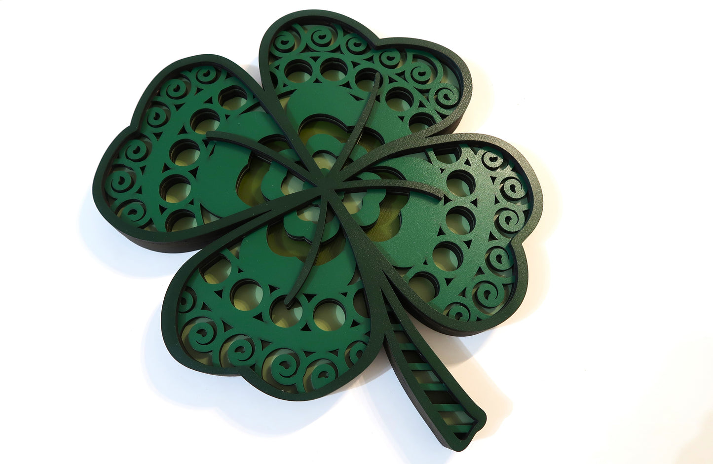 ST. PATRICKS DAY FOUR LEAF CLOVER 3D LAYERED WALL ART STYLE