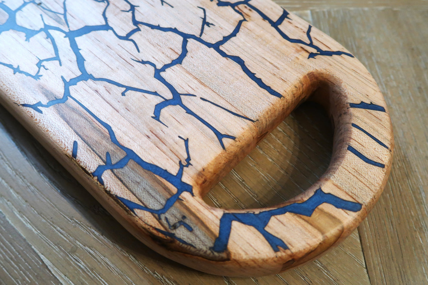 AMBROSIA MAPLE WITH RESIN GROUND CRACKS EFFECT SERVING BOARD