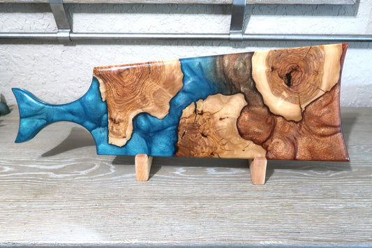 OLIVEWOOD & MULTICOLOR RESIN FISHTAIL CHARCUTERIE BOARD