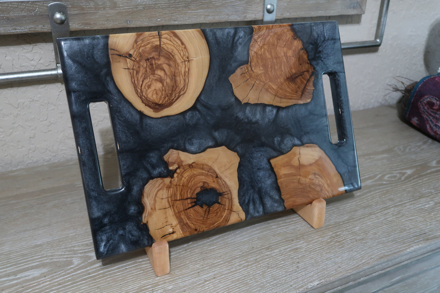 OLIVEWOOD & RESIN DUAL HANDLE CHARCUTERIE BOARD