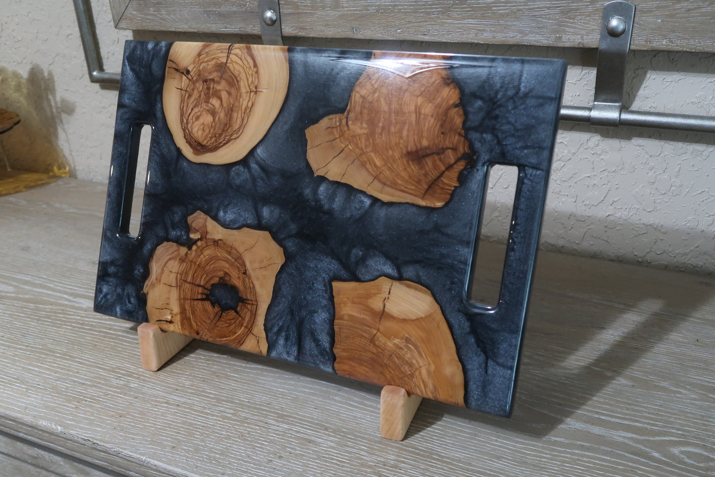 OLIVEWOOD & RESIN DUAL HANDLE CHARCUTERIE BOARD