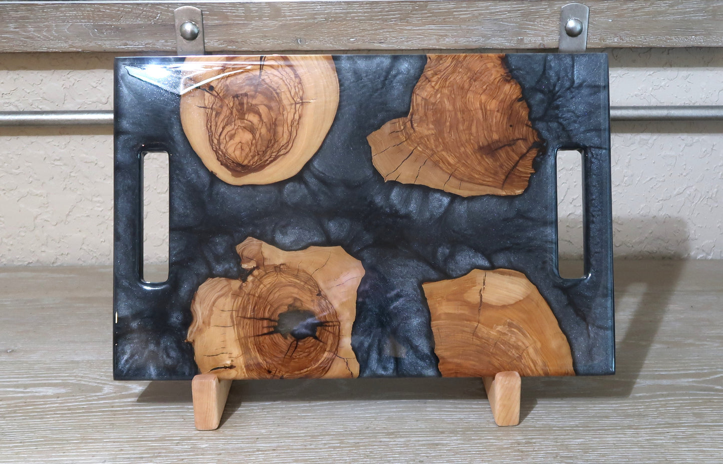 OLIVEWOOD & RESIN DUAL HANDLE CHARCUTERIE BOARD