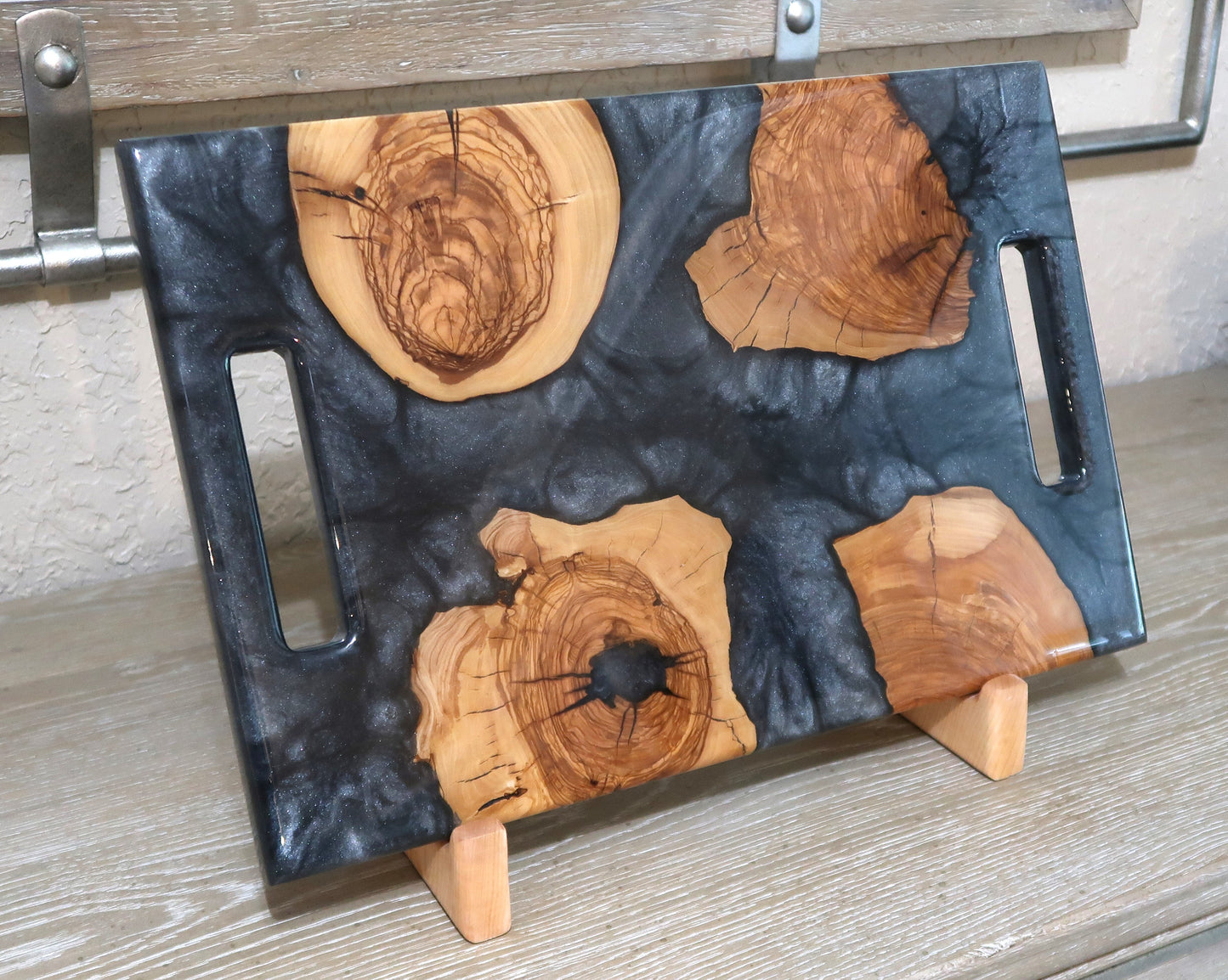 OLIVEWOOD & RESIN DUAL HANDLE CHARCUTERIE BOARD