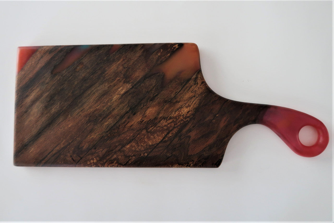 LAUREL AND COLORED RESIN CHARCUTERIE BOARD