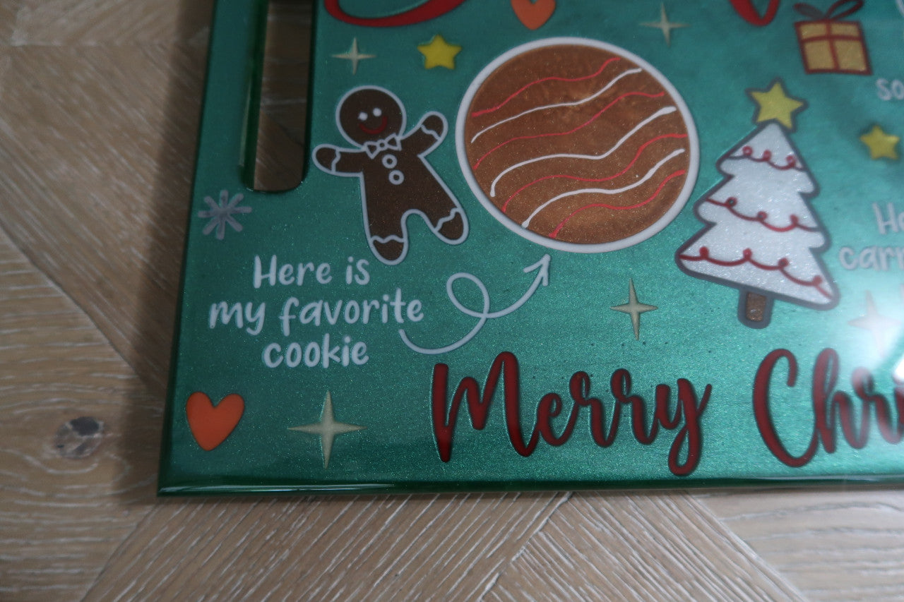 CHRISTMAS CHARCUTERIE/COOKIE GREEN RESIN BOARD WITH HANDLES