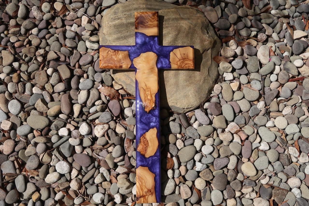OLIVEWOOD AND AZTEC PURPLE RESIN LARGE CROSS